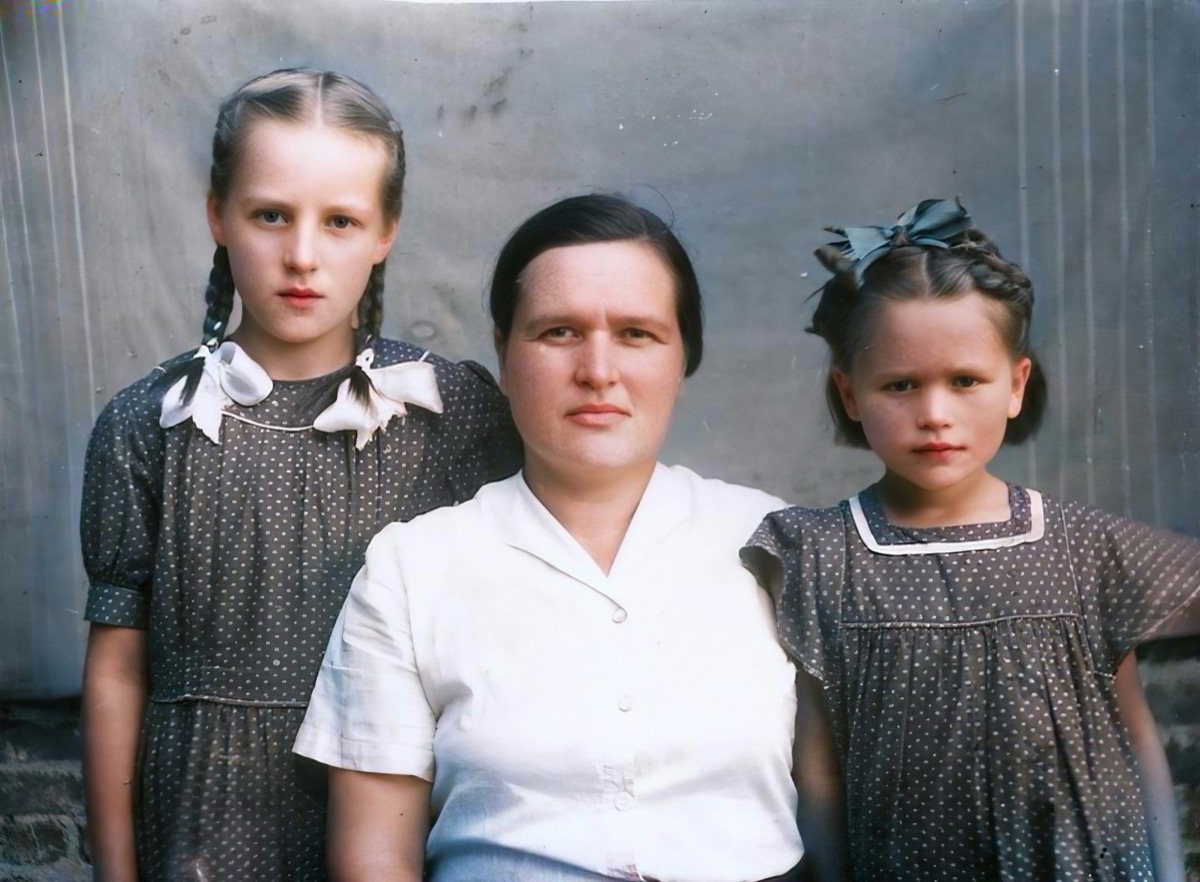 Raisa, Tanya and Julya